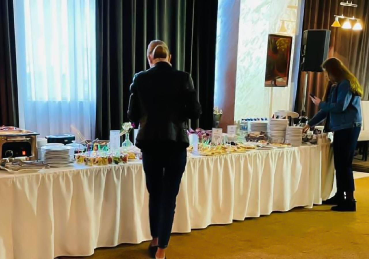Hotel Shumon Dushanbe Bagian luar foto