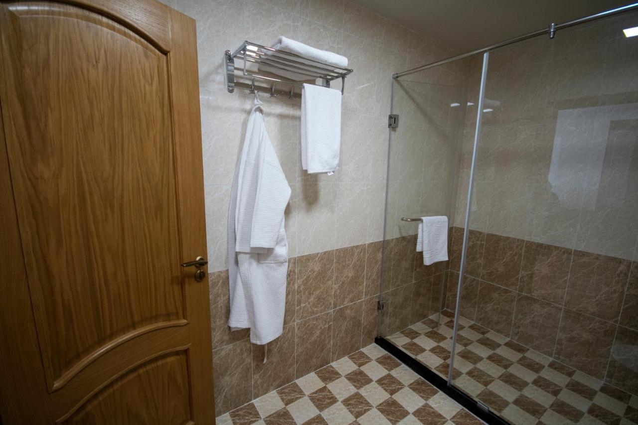 Hotel Shumon Dushanbe Bagian luar foto