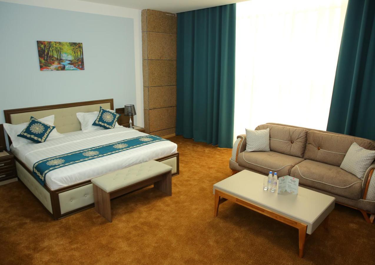 Hotel Shumon Dushanbe Bagian luar foto